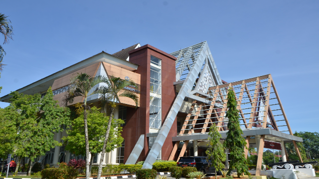 Potret Lengkap Universitas Tanjungpura Pontianak